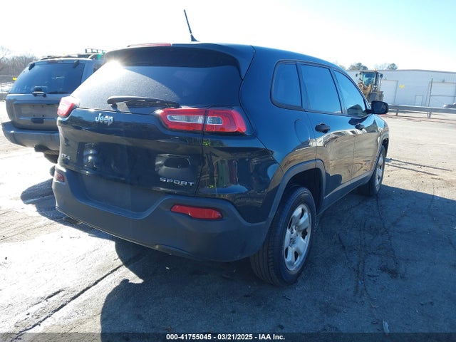 1C4PJMAB8FW577741 Jeep Cherokee Sport