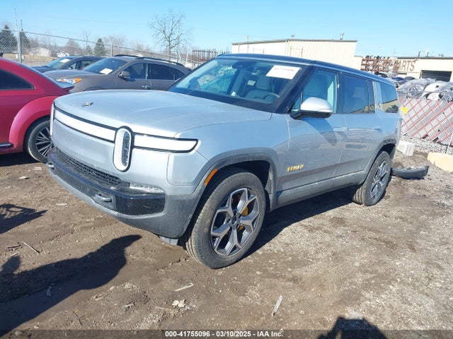 Rivian 2024 2024 7PDSGABA2RN043764 Image 2