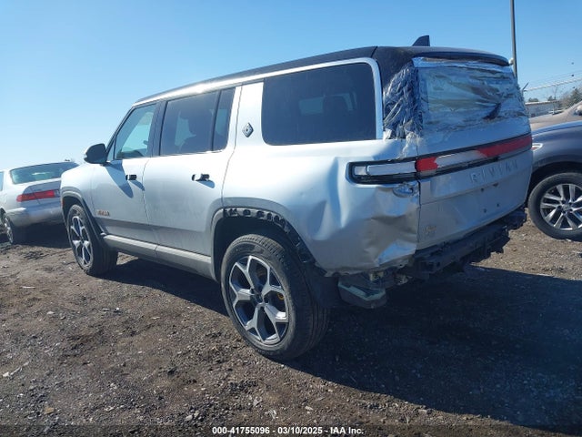 Rivian 2024 2024 7PDSGABA2RN043764 Image 3