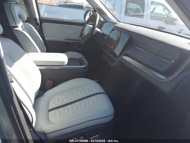 Rivian 2024 2024 7PDSGABA2RN043764 Image 5