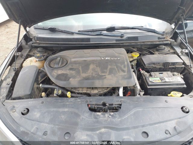 1C3CCCCG5FN565262 Chrysler 200 C