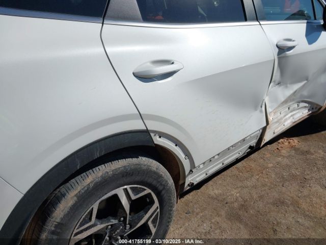 KNDPU3AF6P7048501 KIA Sportage Lx