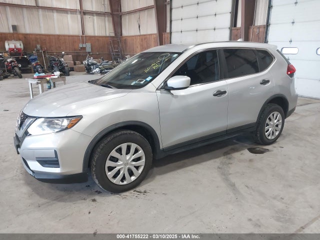 Nissan ROGUE S 2017 KNMAT2MV2HP534326 Image 2