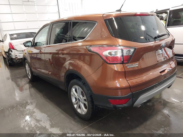 1FMCU9GD5HUA81706 Ford ESCAPE SE