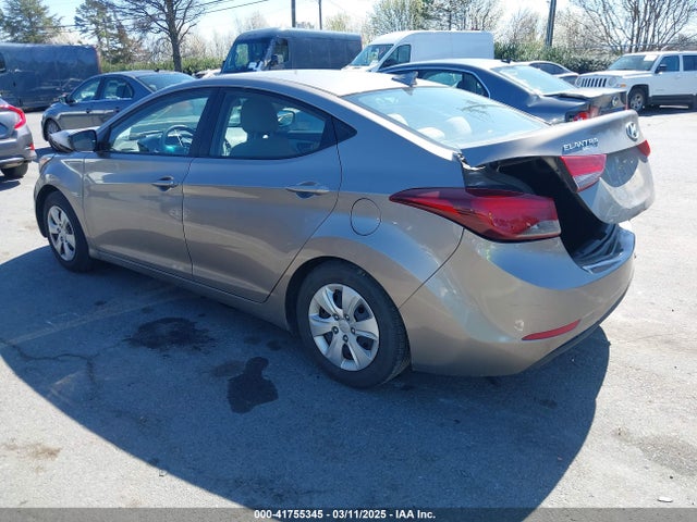 5NPDH4AE2GH716097 Hyundai ELANTRA SE