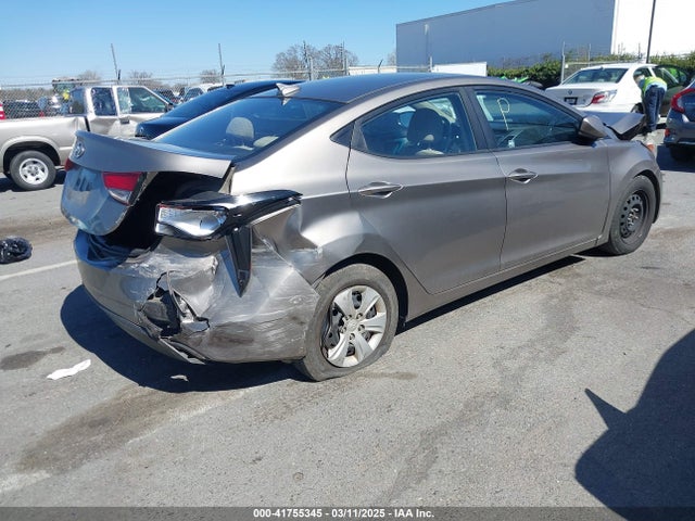 5NPDH4AE2GH716097 Hyundai ELANTRA SE