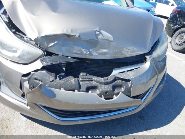 5NPDH4AE2GH716097 Hyundai ELANTRA SE