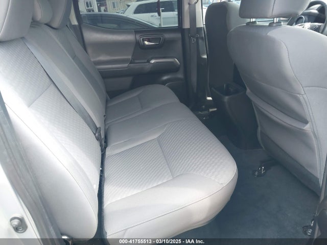 3TMBZ5DN1NM036267 Toyota Tacoma Sr5 V6