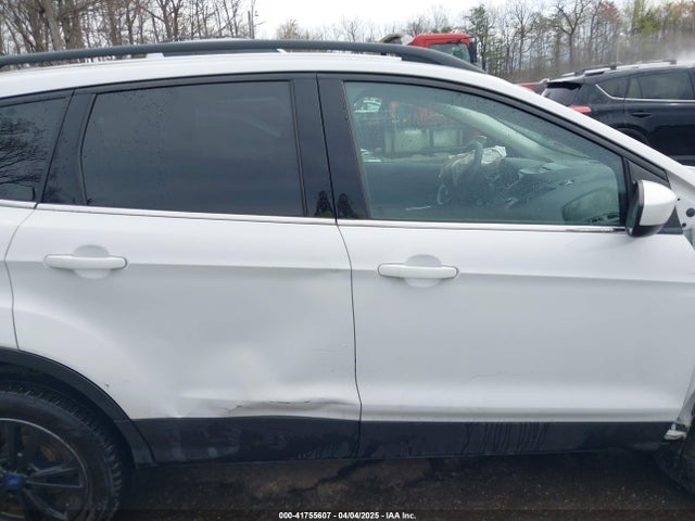 1FMCU9G91HUE78938 Ford ESCAPE SE