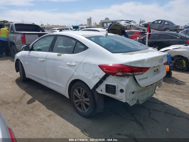 5NPD84LF2HH154340 Hyundai Elantra