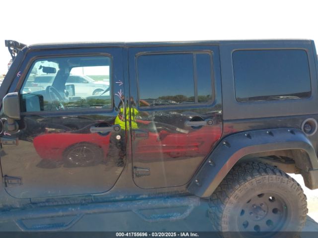1C4BJWDG8HL512762 Jeep Wrangler Unlimited Sport