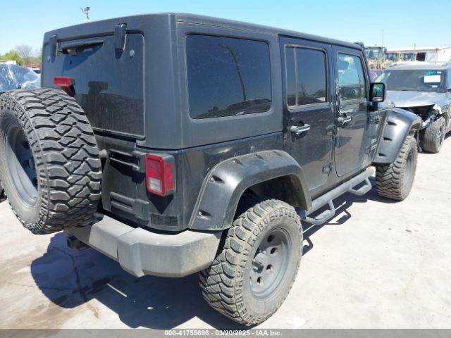 1C4BJWDG8HL512762 Jeep Wrangler Unlimited Sport