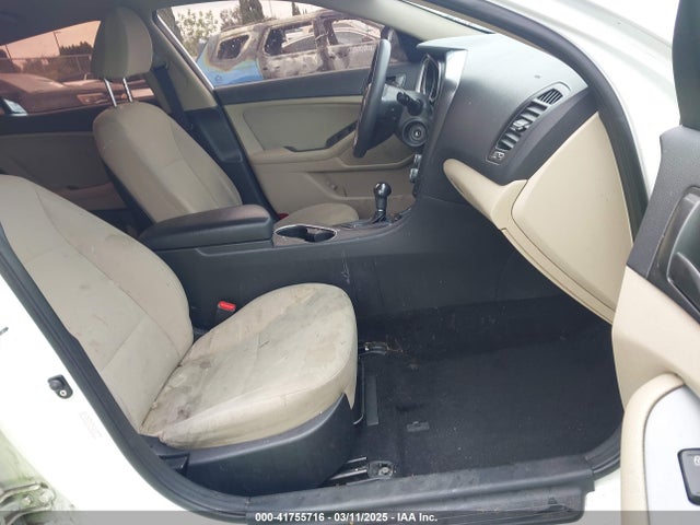 KIA Optima Lx 2015 KNAGM4A73F5664873 Image 5