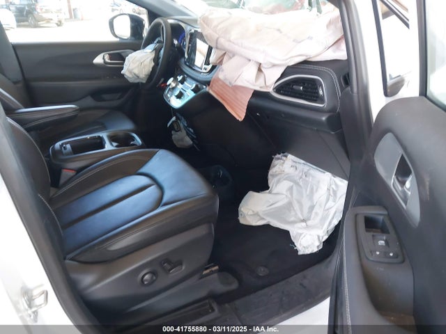 Chrysler Pacifica Touring L 2024 2C4RC1BG0RR117000 Image 5