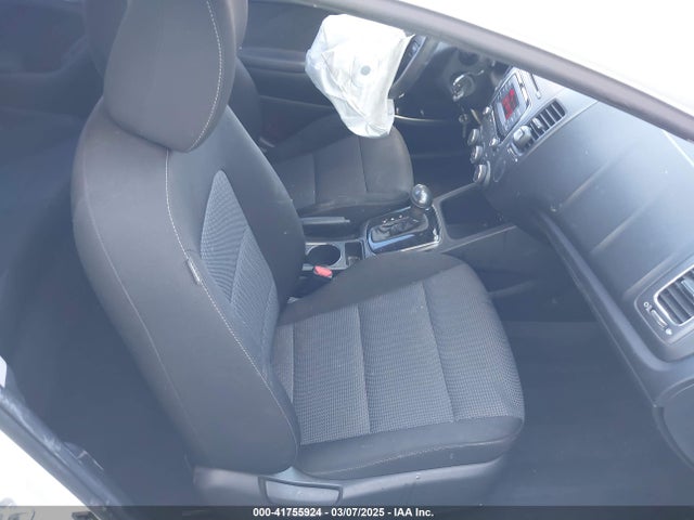 3KPFK4A79HE131728 KIA FORTE LX