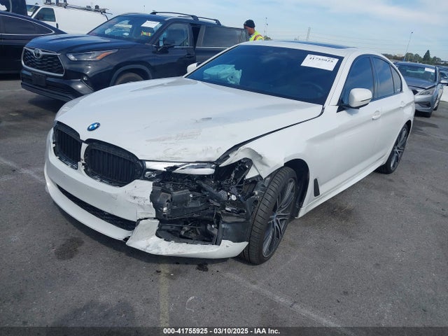 WBAJE5C55KWW18387 BMW 540I