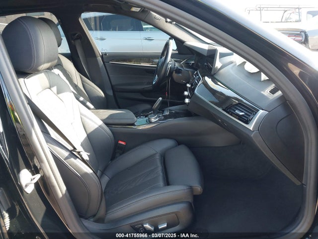 WBA53BH05MWX01307 BMW 530I