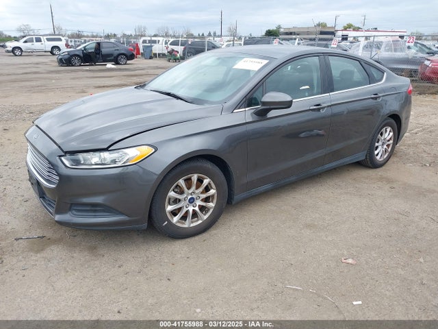 Ford FUSION S 2016 3FA6P0G72GR233242 Image 2