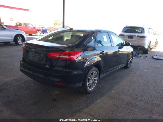 Ford FOCUS SE 2017 1FADP3F26HL219875 Image 4