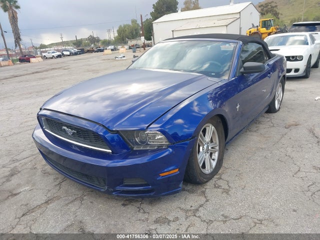 Ford Mustang V6 2014 1ZVBP8EMXE5238394 Image 2