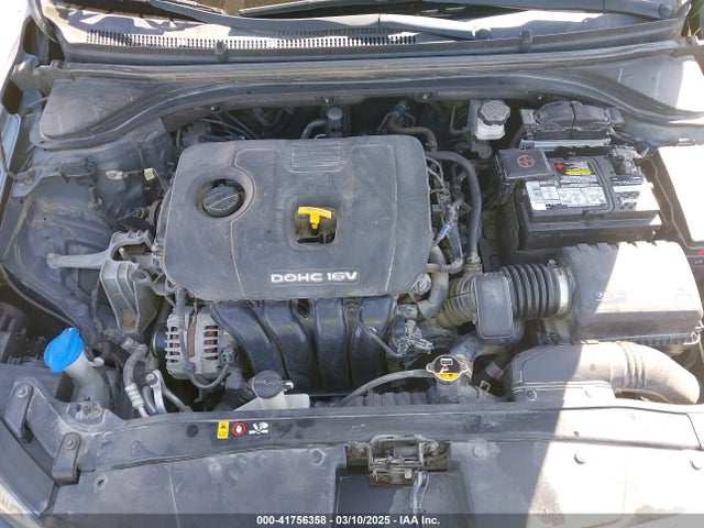 Hyundai ELANTRA SE 2018 KMHD74LF4JU453211 Image 10