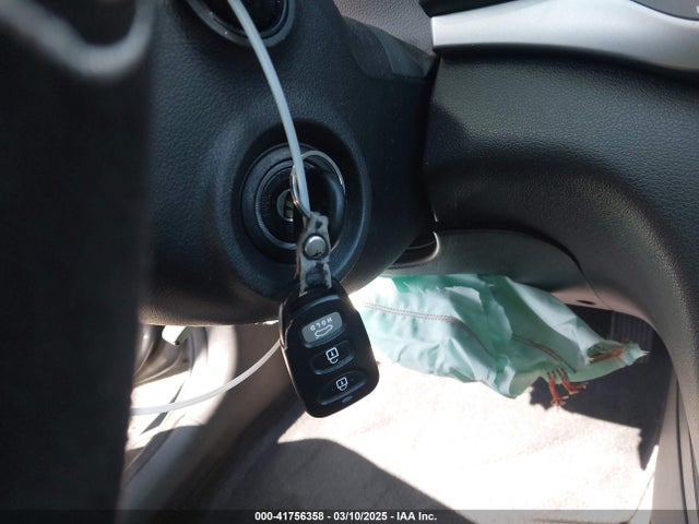 Hyundai ELANTRA SE 2018 KMHD74LF4JU453211 Image 11
