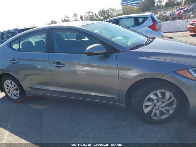 Hyundai ELANTRA SE 2018 KMHD74LF4JU453211 Image 13