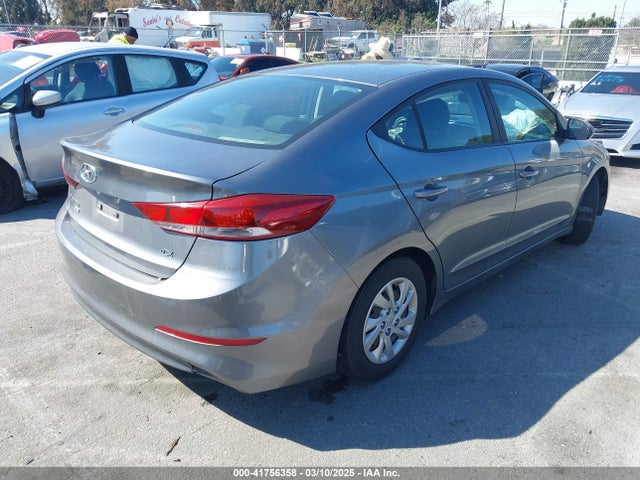 Hyundai ELANTRA SE 2018 KMHD74LF4JU453211 Image 4