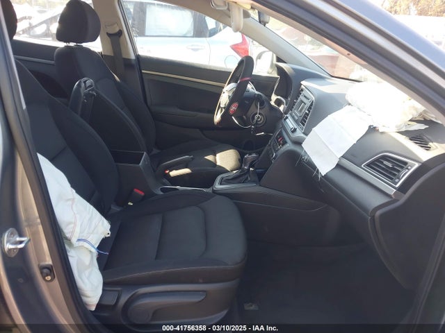 Hyundai ELANTRA SE 2018 KMHD74LF4JU453211 Image 5