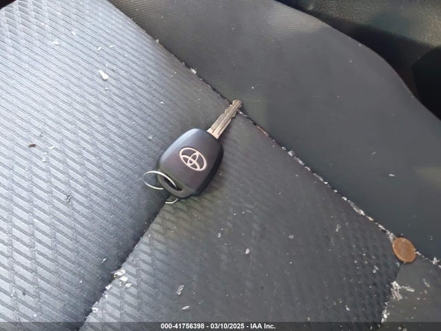 5TDBZRFH2KS743601 Toyota Highlander Le