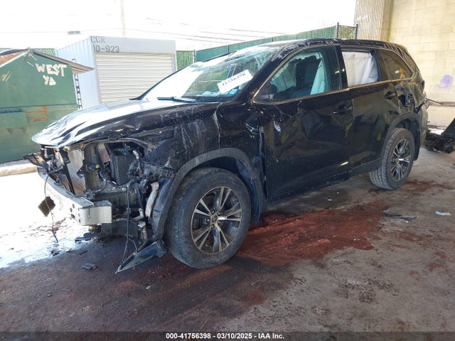 5TDBZRFH2KS743601 Toyota Highlander Le