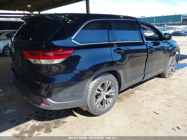 5TDBZRFH2KS743601 Toyota Highlander Le