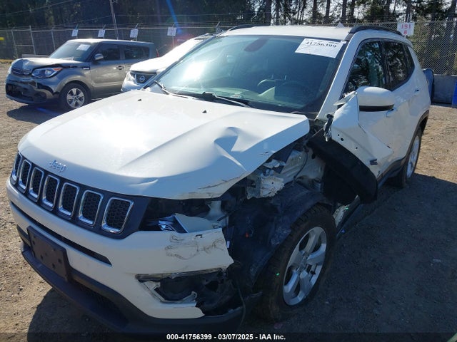 3C4NJDBB8LT132715 Jeep Compass Latitude 4x4