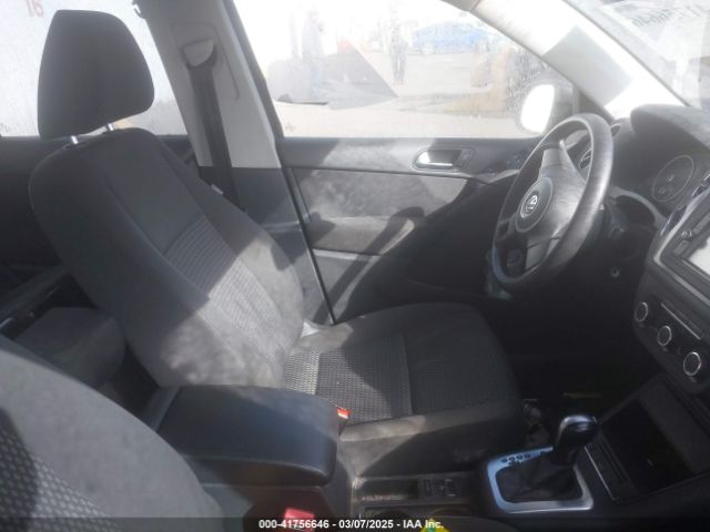 2011 VOLKSWAGEN TIGUAN WVGBV7AX7BW549852 Photo 4