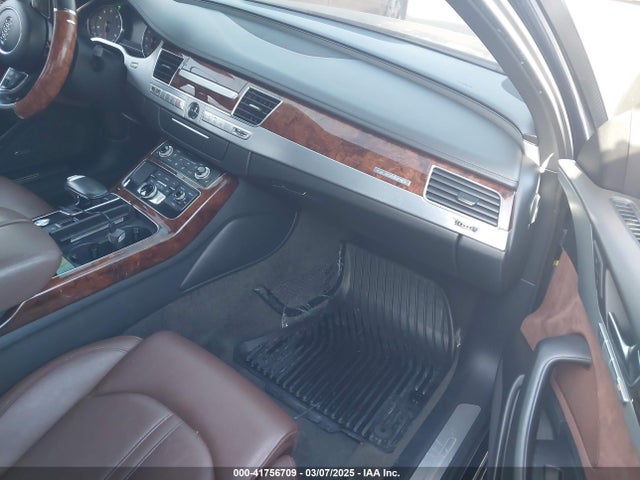 2011 AUDI A8 WAUAVAFD4BN021264 Photo 4