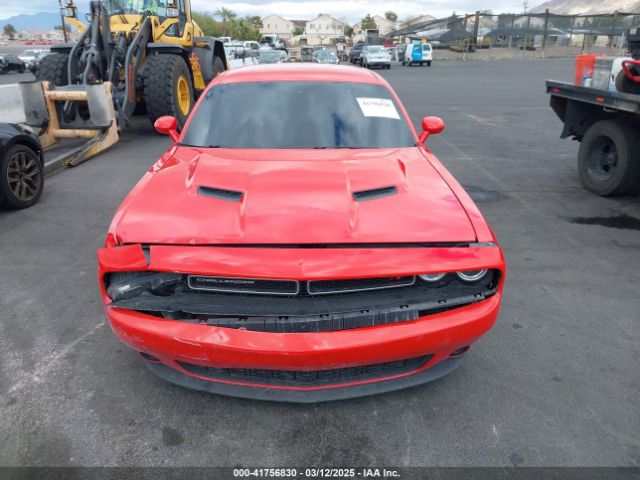 2C3CDZAT3FH878268 Dodge Challenger R/t
