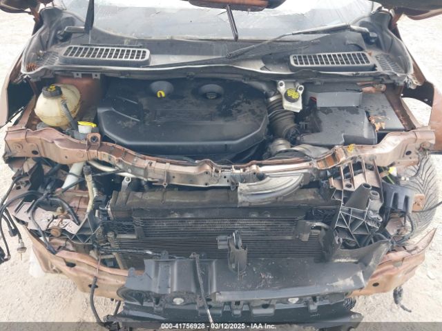1FMCU0J95HUA89255 Ford Escape Titanium