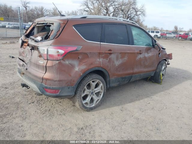 1FMCU0J95HUA89255 Ford Escape Titanium