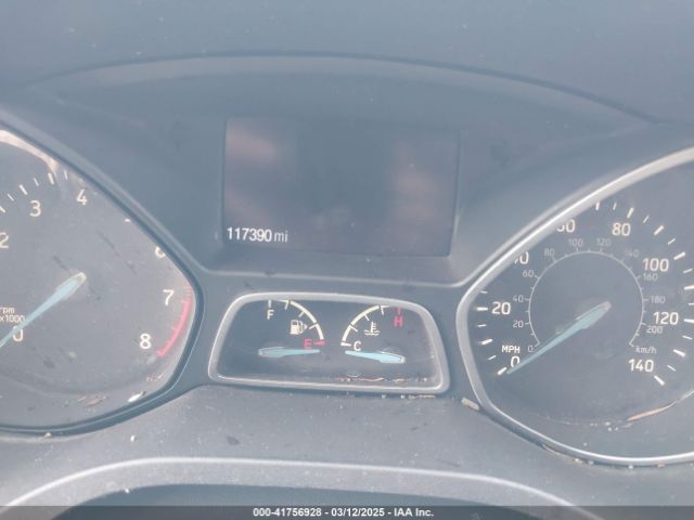 1FMCU0J95HUA89255 Ford Escape Titanium