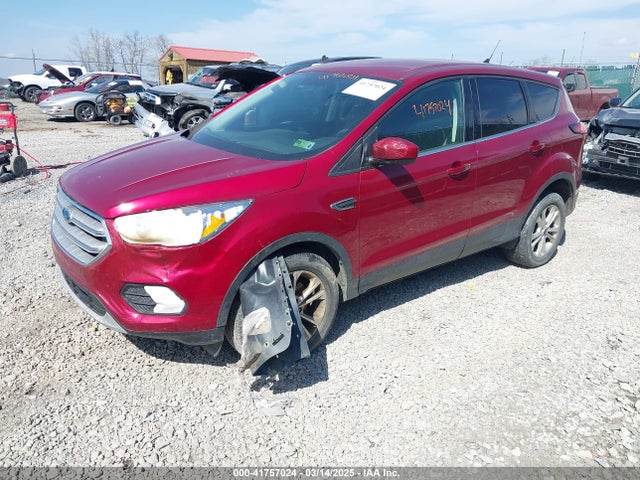 1FMCU9GD4KUA96012 Ford ESCAPE SE