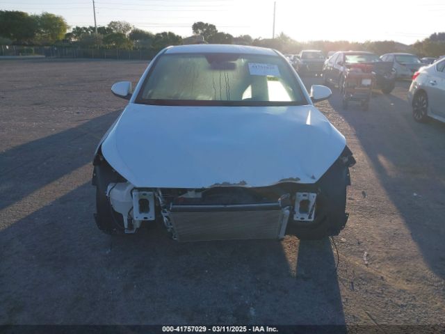 5NPD74LF9LH606781 Hyundai ELANTRA SE