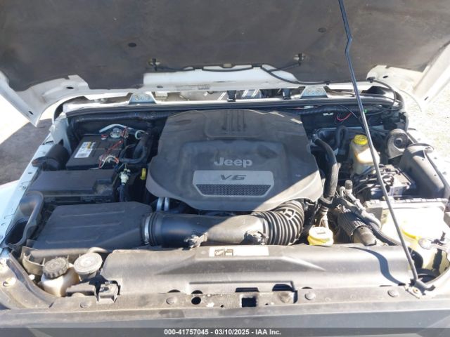 1C4HJWEG2EL265839 Jeep Wrangler Unlimited Sahara