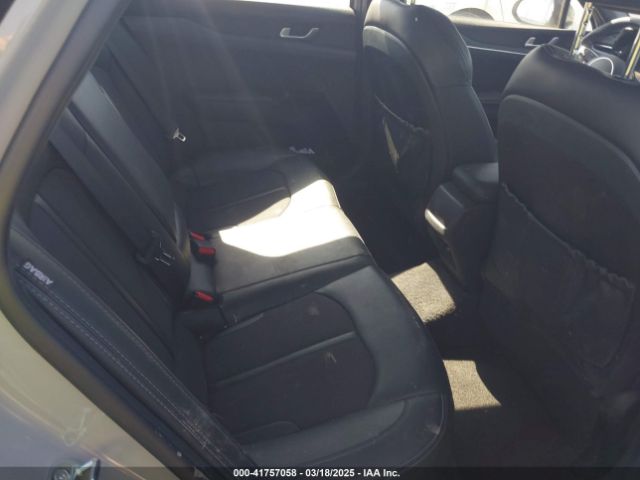 5XXG64J22RG235225 KIA K5 Gt-line