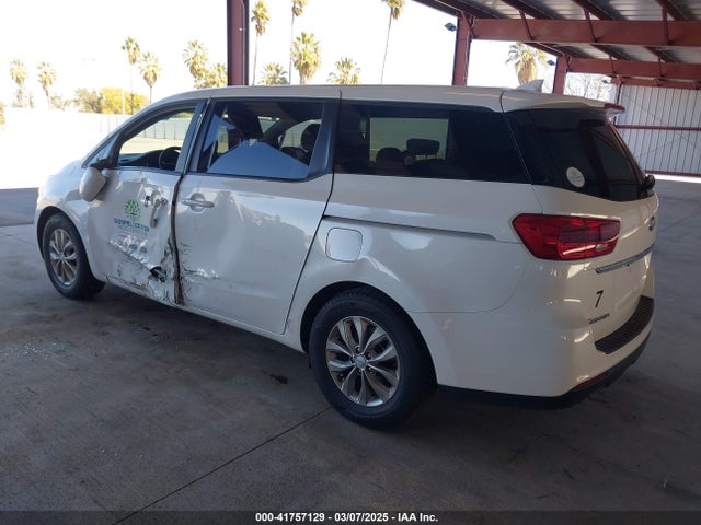 KNDMB5C15M6669588 KIA SEDONA LX