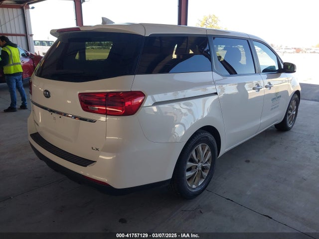 KNDMB5C15M6669588 KIA SEDONA LX
