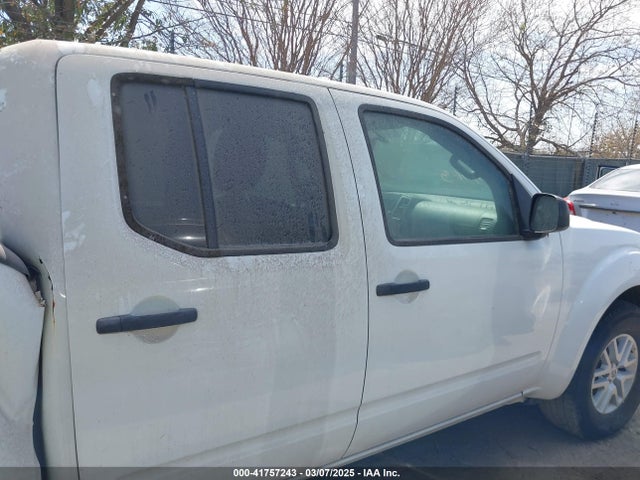 1N6AD0ERXJN735778 Nissan Frontier Sv