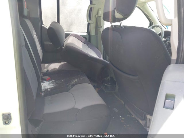 1N6AD0ERXJN735778 Nissan Frontier Sv