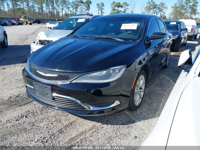 Chrysler 200 C 2015 1C3CCCCB4FN524965 Image 2