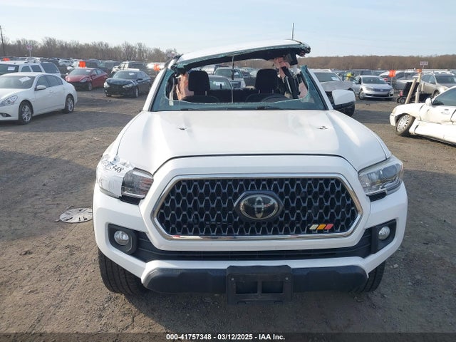 3TMCZ5AN9KM211188 Toyota Tacoma Trd Sport