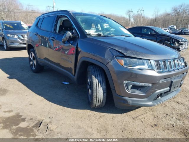 3C4NJDBBXJT326322 Jeep Compass Latitude 4x4